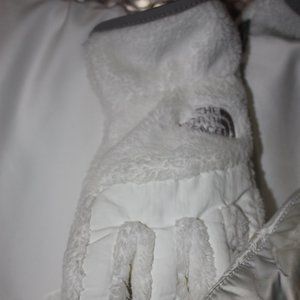 North Face 'girls' gloves